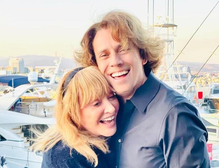 В интернете удивились слухам о решении Пугачёвой вернуться в Россию