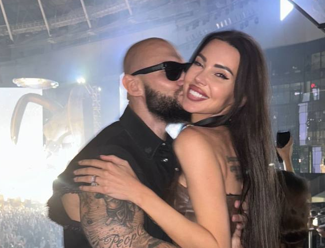 Оксана Самойлова исключила старшую дочь из публичного контента