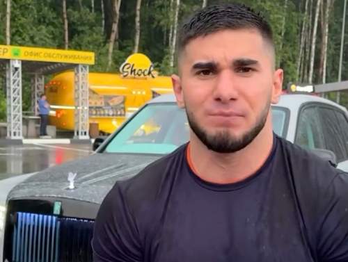 Блогер Асхаб Тамаев дал пощечину подростку возле «Москва-Сити», разгневав Мизулину (ВИДЕО)