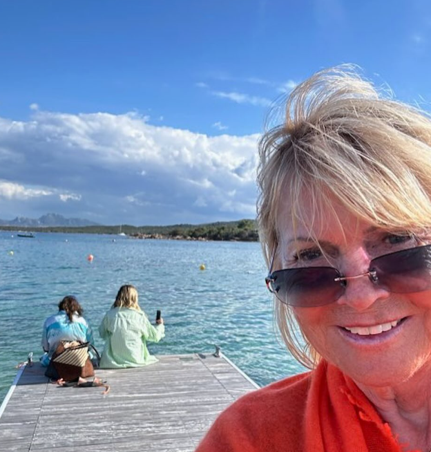 Модель Хайди Клум показала фото моложавой 80-летней матери Эрны