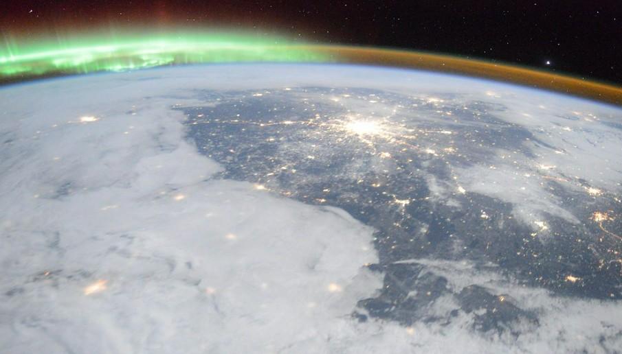 НАСА: лобовые удары солнечного ветра с Землей угрожают инфраструктуре