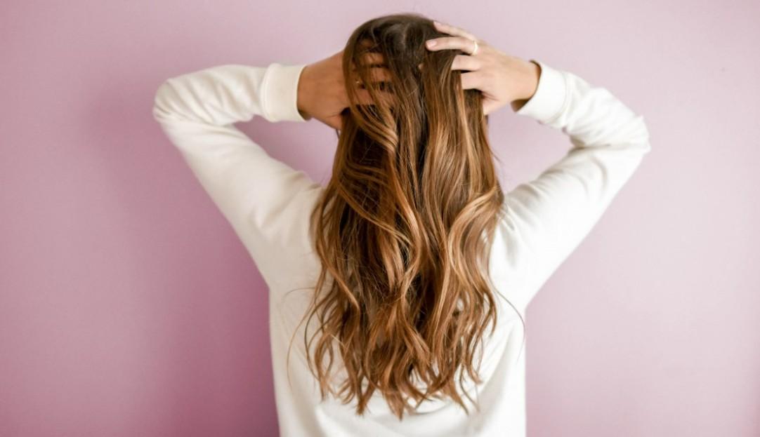 Трихолога Ощепкова рассказала, как восстановить выгоревшие на солнце волосы Трихолога Ощепкова рассказала, как восстановить выгоревшие на солнце волосы