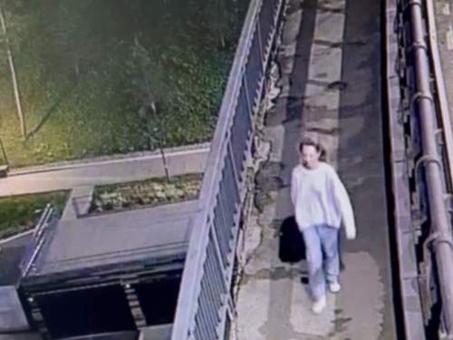 В Перми женщина выбросила на помойку чемодан с телом 9-летнего сына (ВИДЕО) В Перми женщина выбросила на помойку чемодан с телом 9-летнего сына (ВИДЕО)