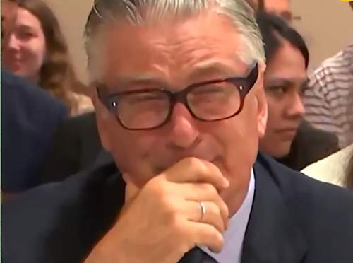 Алек Болдуин разрыдался после оглашения приговора суда по делу об убийстве (ВИДЕО)