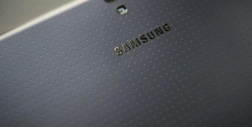 Samsung стремится установить рекорд продаж складных смартфонов Samsung стремится установить рекорд продаж складных смартфонов