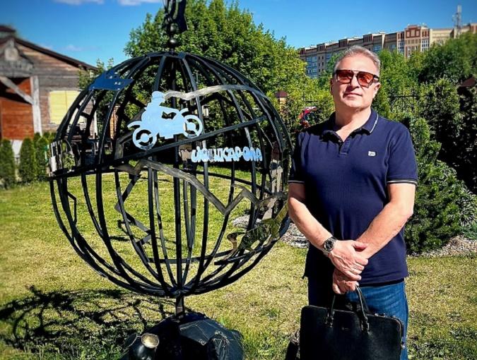 Композитор Добронравов назвал предателями звёзд, которые покинули РФ