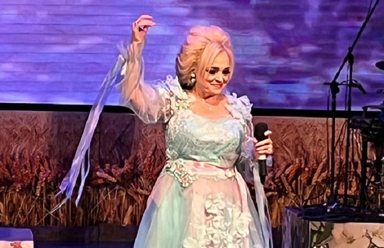 Надежда Кадышева впервые появилась на публике после пластики лица Надежда Кадышева впервые появилась на публике после пластики лица