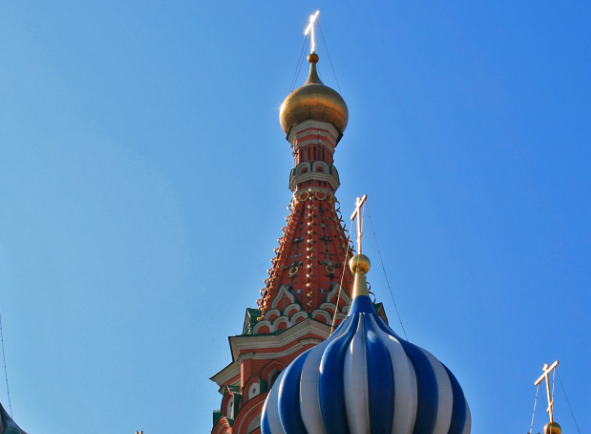 Отец Андрей посоветовал отказаться от черной одежды на похоронах