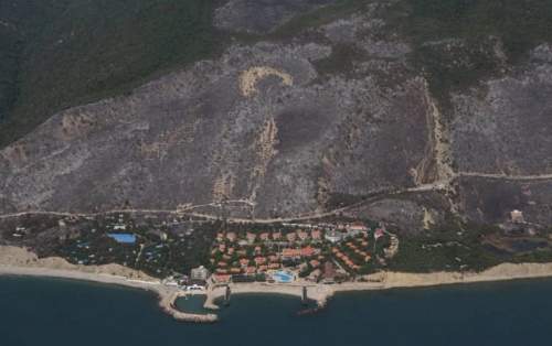 В Сети появились фото и видео последствий крупного пожара в районе Абрау-Дюрсо (ФОТО, ВИДЕО)