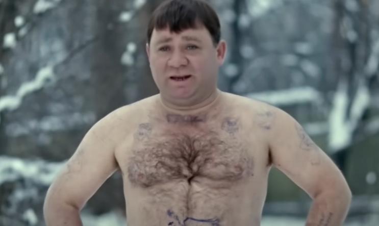 В «Джентльменах удачи» нашли киноляп с татуировками Доцента