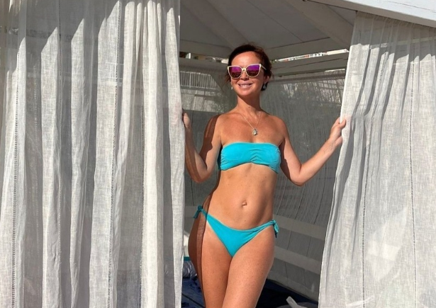 Звезда «Кадетства» Елена Захарова показала фигуру в купальнике Звезда «Кадетства» Елена Захарова показала фигуру в купальнике