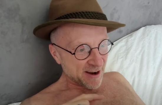 Призывавший убивать русский певец Лютый сбежал из Украины в Турцию Призывавший убивать русский певец Лютый сбежал из Украины в Турцию