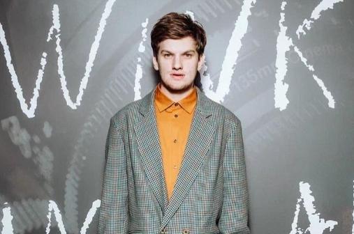 Звезда «Слова пацана» Максимов объявил о разводе с женой