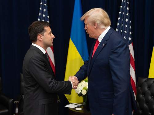 &laquo;Президент-лузер&raquo;: Зеленский обрушился с обвинениями на Трампа