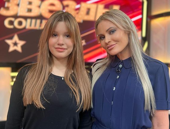 Разгадан секрет внушительного шрама на шее Даны Борисовой