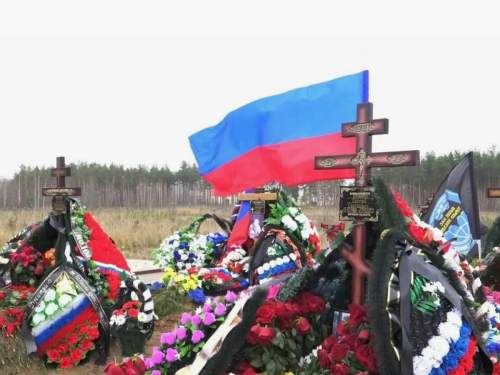 Тело офицера СВО достали из могилы через год после похорон: раскрыты подробности