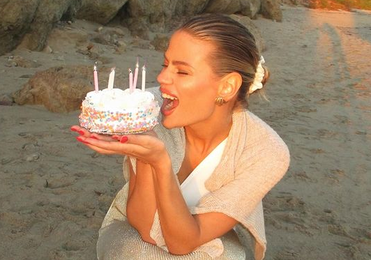 Жена Никиты Преснякова неожиданно вернулась в Россию