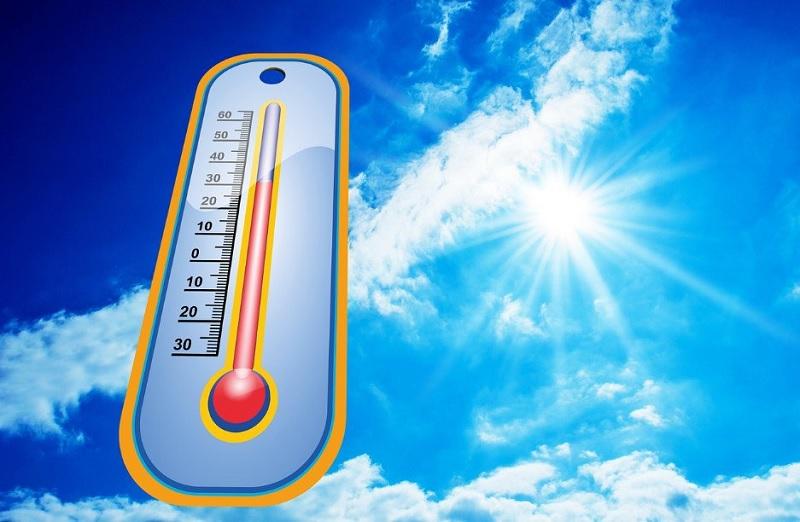 Врач Тяжельников объяснил, чем опасно длительное пребывание на пляже Врач Тяжельников объяснил, чем опасно длительное пребывание на пляже