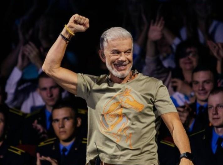 Олег Газманов высказался об уехавших знаменитостях