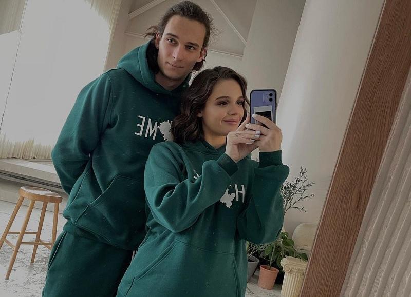 Дочь Славы Морозова впервые разлучилась с годовалым сыном Дочь Славы Морозова впервые разлучилась с годовалым сыном