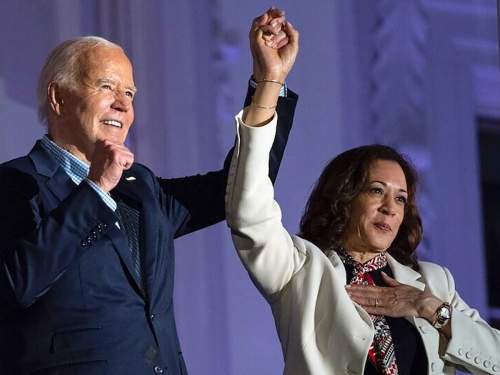 Американцы пожертвовали рекордные $55 млн после старта кампании Харрис Американцы пожертвовали рекордные $55 млн после старта кампании Харрис