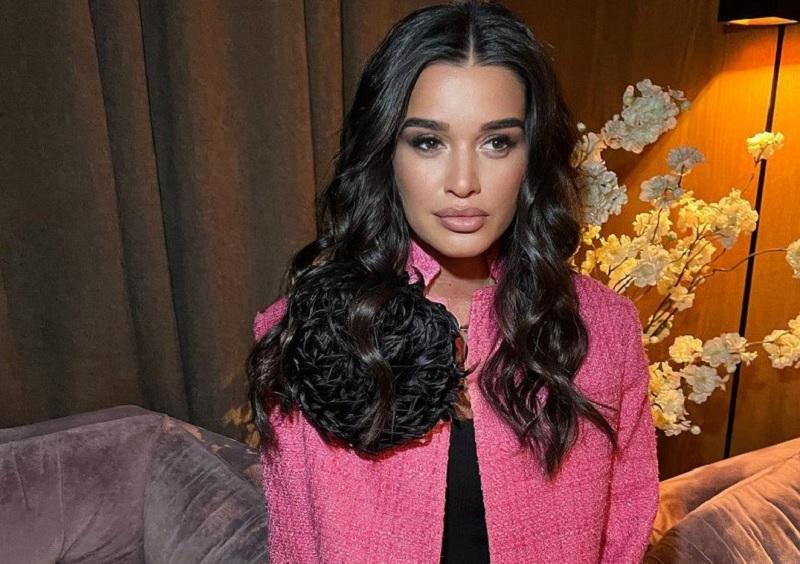 Бородина призналась, что вновь начала курить Бородина призналась, что вновь начала курить