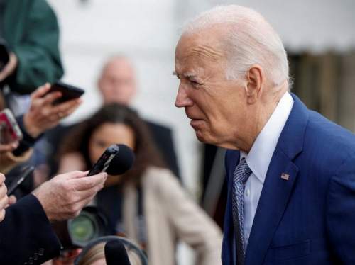 В Конгрессе США заподозрили, что Байдена нет в живых В Конгрессе США заподозрили, что Байдена нет в живых