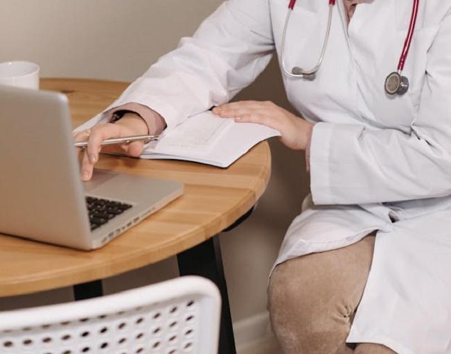 Диетолог Панина предупредила, что приём пива повышает риск развития подагры