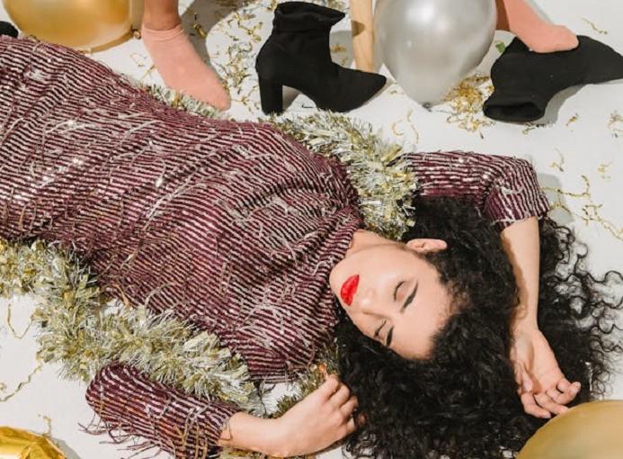 Психолог Аксенова перечислила признаки женского алкоголизма