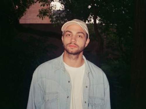 Комика выгнали со сцены в Киеве: он зачитал предвыборные обещания Зеленского