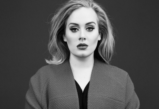 Певица Адель объявила о помолвке с «мужем»