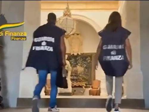 Прокуратура Италии показала кадры из арестованного замка олигарха из РФ (ВИДЕО)