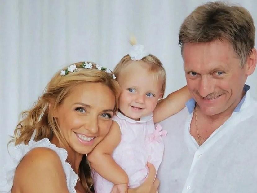 «СтарХит» раскрыл историю любви Татьяны Навки и Дмитрия Пескова