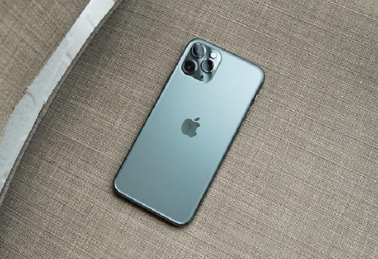 Портал «Палач» перечислил три худших модели iPhone для покупки в 2024 году