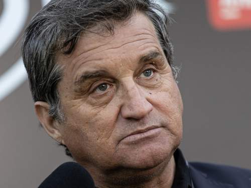 «Остались кожа да кости»: в Сети появилось первое видео онкобольного Отара Кушанашвили после химиотерапии (ВИДЕО) «Остались кожа да кости»: в Сети появилось первое видео онкобольного Отара Кушанашвили после химиотерапии (ВИДЕО)