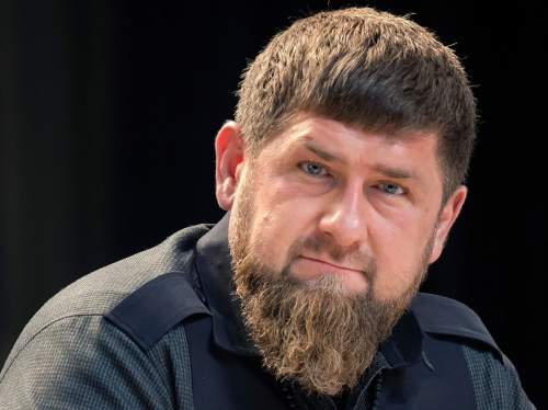 Кадыров попросил МО РФ разрешить властям Чечни создавать полки и батальоны (ВИДЕО)