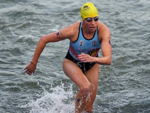 Триатлонисты двух стран снялись с эстафеты на ОИ 2024, заразившись после заплыва в Сене Триатлонисты двух стран снялись с эстафеты на ОИ 2024, заразившись после заплыва в Сене