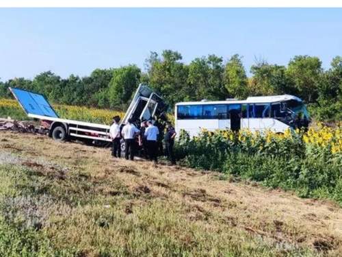Число пострадавших при ДТП с автобусом в Волгограде выросло до 20 (ВИДЕО)