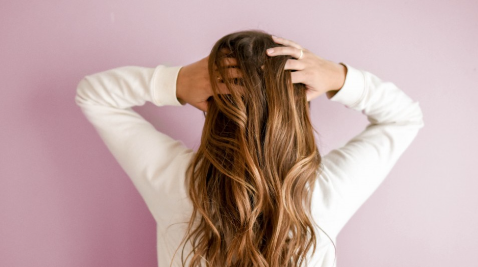 Британский парикмахер Уиндер не советует мыть волосы горячей водой Британский парикмахер Уиндер не советует мыть волосы горячей водой