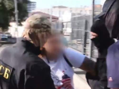 Опубликовано видео задержания сотрудницы воинской части, передававшей даные ГУР (ВИДЕО) Опубликовано видео задержания сотрудницы воинской части, передававшей даные ГУР (ВИДЕО)