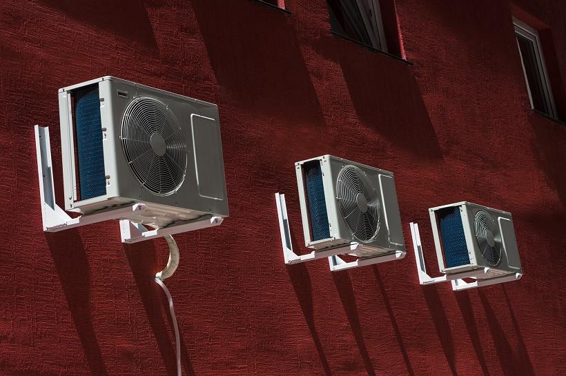 Врач Катанахова предупредила о риске развития менингита из-за кондиционера