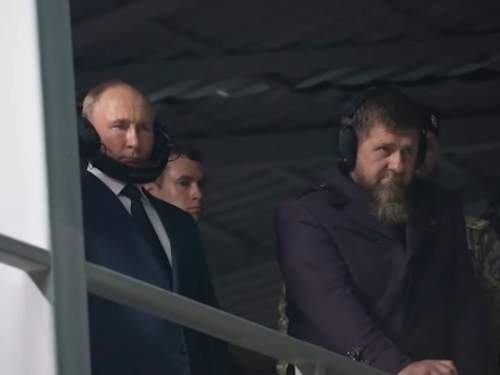 16-летний сын Кадырова продемонстрировал Путину навыки стрельбы (ФОТО, ВИДЕО)