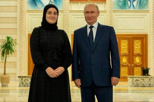 16-летний сын Кадырова продемонстрировал Путину навыки стрельбы (ФОТО, ВИДЕО)
