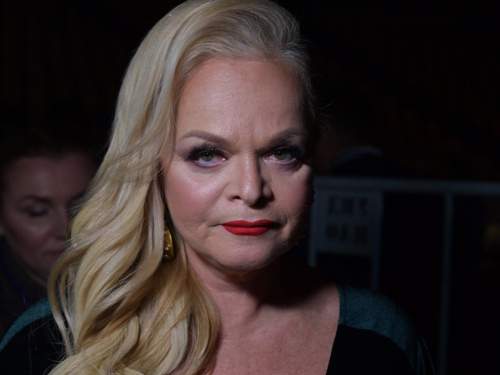 «Поймали на декана»: стали известны подробности хитрого &laquo;развода&raquo; Ларисы Долиной на 200 млн рублей