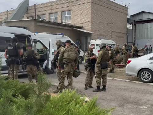 Мать предполагаемого участника захвата заложников в ИК — 19 выступила с заявлением