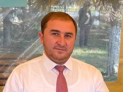 В Грозном задержали экс-мэра столицы Ингушетии по подозрению в коррупции (ФОТО) В Грозном задержали экс-мэра столицы Ингушетии по подозрению в коррупции (ФОТО)