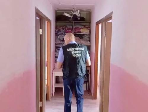 Более 20 истощенных пенсионера спасли из нелегального дома престарелых в Казани (ФОТО, ВИДЕО) Более 20 истощенных пенсионера спасли из нелегального дома престарелых в Казани (ФОТО, ВИДЕО)