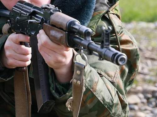 «Приказали расстрелять поезд с людьми»: боевики ВСУ казнили россиян под Курском (ВИДЕО) «Приказали расстрелять поезд с людьми»: боевики ВСУ казнили россиян под Курском (ВИДЕО)