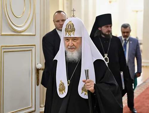 СМИ: патриарху Кириллу стало плохо после крестного хода в Санкт-Петербурге