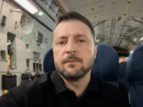 Зеленский записал видеообращение из военного самолета по дороге в США (ВИДЕО) Зеленский записал видеообращение из военного самолета по дороге в США (ВИДЕО)